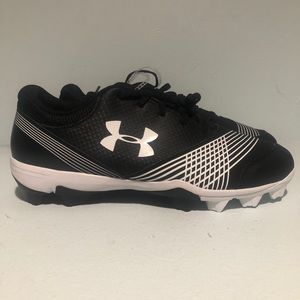 Giveaway Under armor cleats